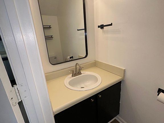 3rd image of 2405 Cragstone Ct