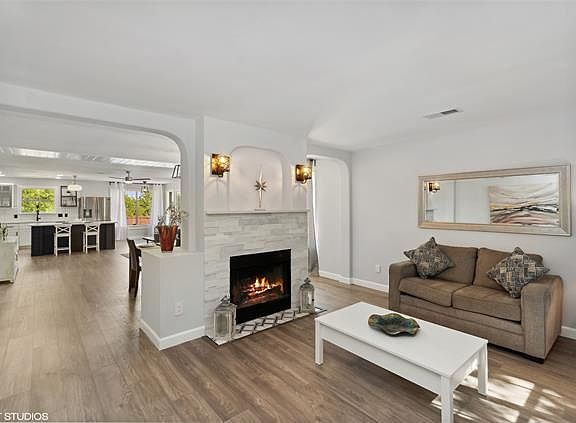 2nd image of 1013 Lake Trail Dr