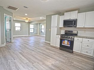 214 4th St, San Leon, TX 77539