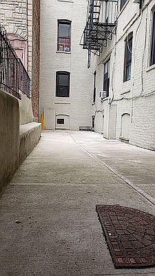 4th image of 699 Willoughby Ave APT 4F