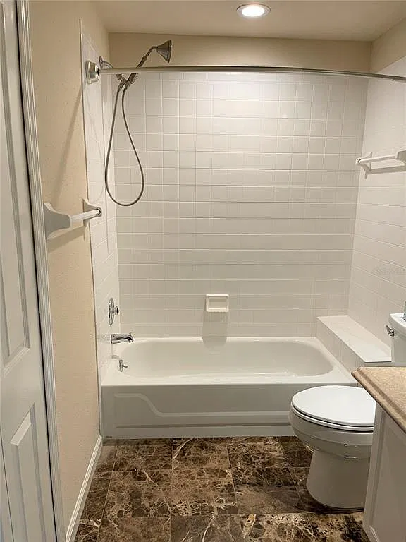 3 bed, 2.0 bath, 1367 sqft, $2,195 — Photo 4