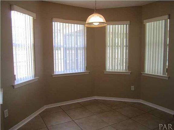 4th image of 886 Sterling Way