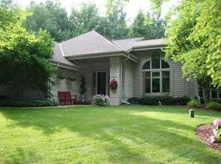 5352 Woodstone Dr, Slinger, WI 53086