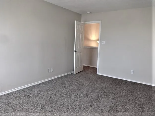 2518 Windy Vale Trl — Photo 11