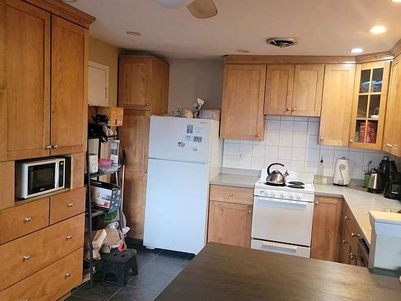 5th image of 2192 Massachusetts Ave