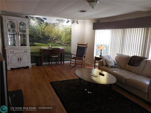 3rd image of 262 NW 52nd Ct