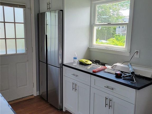 4th image of 7 Stan Haven Pl