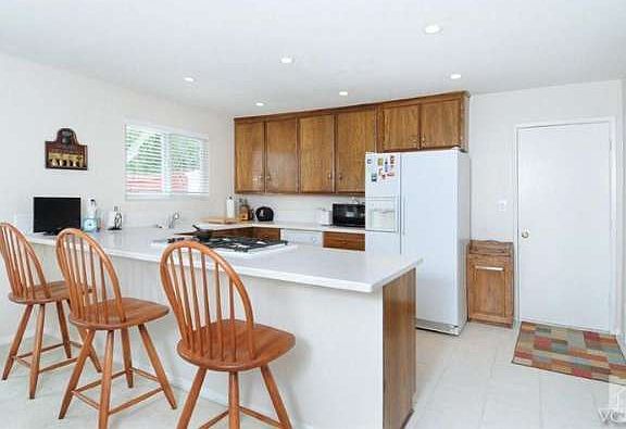 3rd image of 237 Siesta Ave