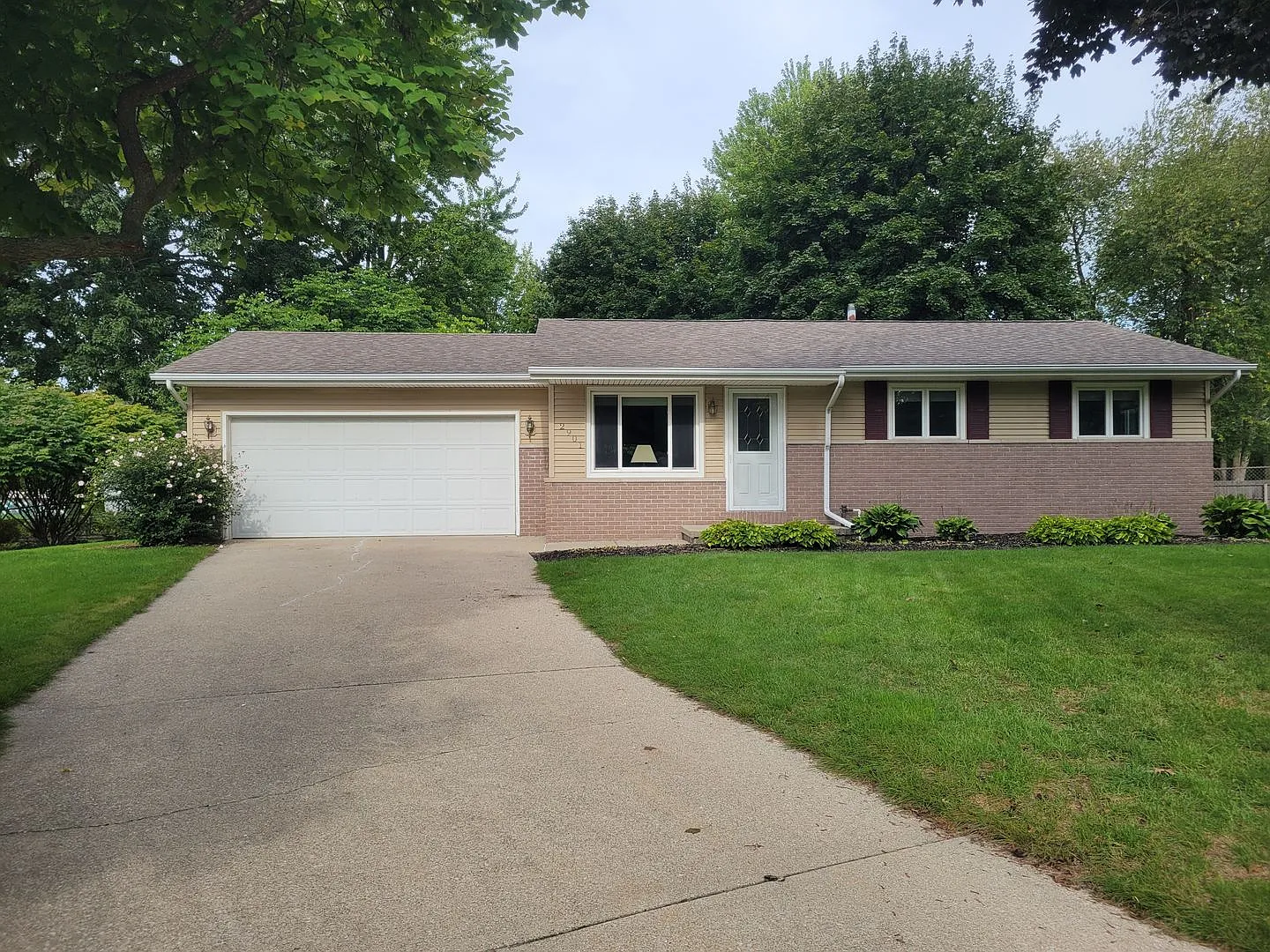 2901 Darby Ct. — Photo 1