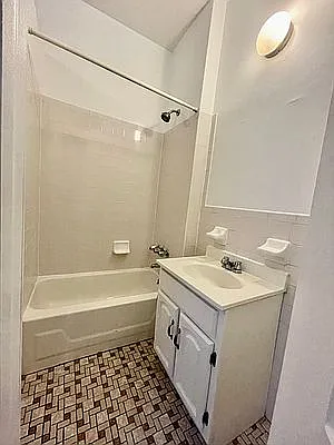 Rented by Compass | media 13