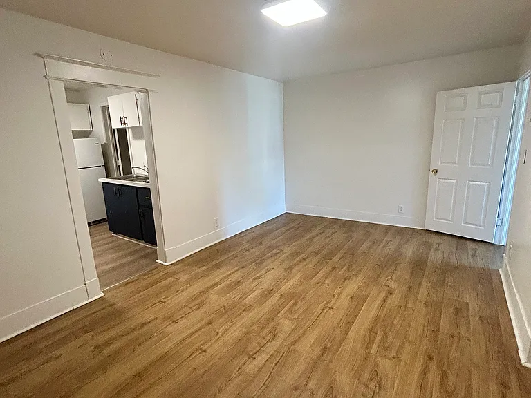 604 W Augusta Ave #2 — Photo 4