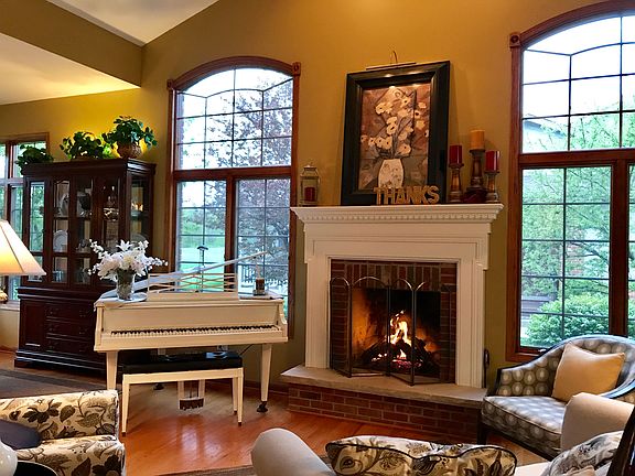 5th image of 708 River Place Dr