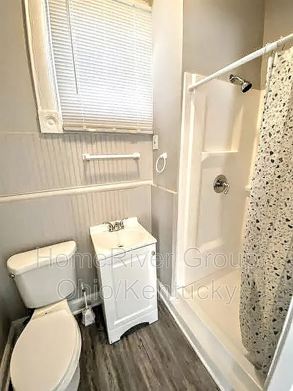2 bed, 1.0 bath, 984 sqft, $1,597 — Photo 4