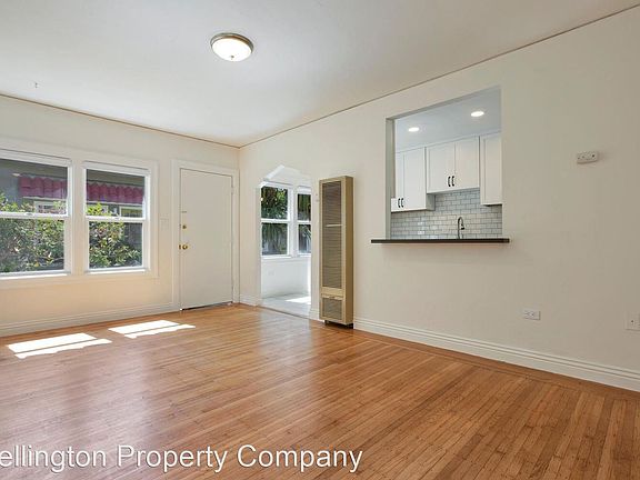 4th image of 2435 Jefferson Ave #B