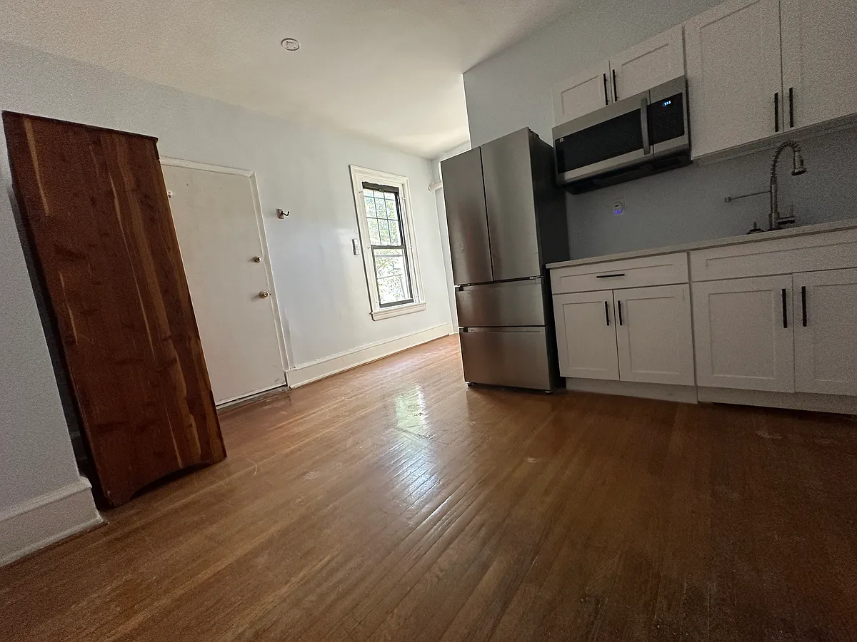 Building Photo - 1640 W Ritner St #2R