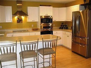 1st image of 9720 Yellowwood Dr