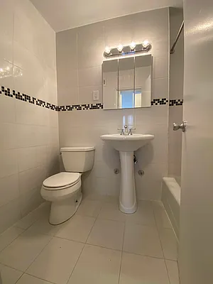 Rented by Bond New York | media 14