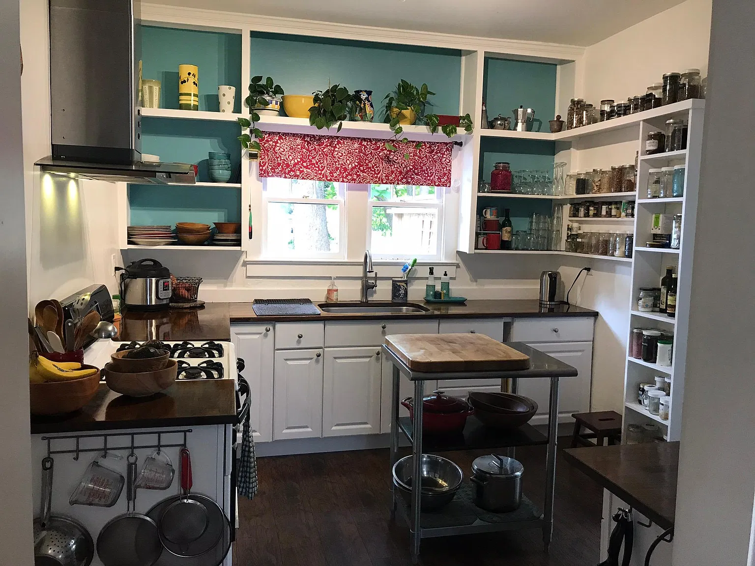 2 bed, 900 sqft, $1,600 — Photo 3