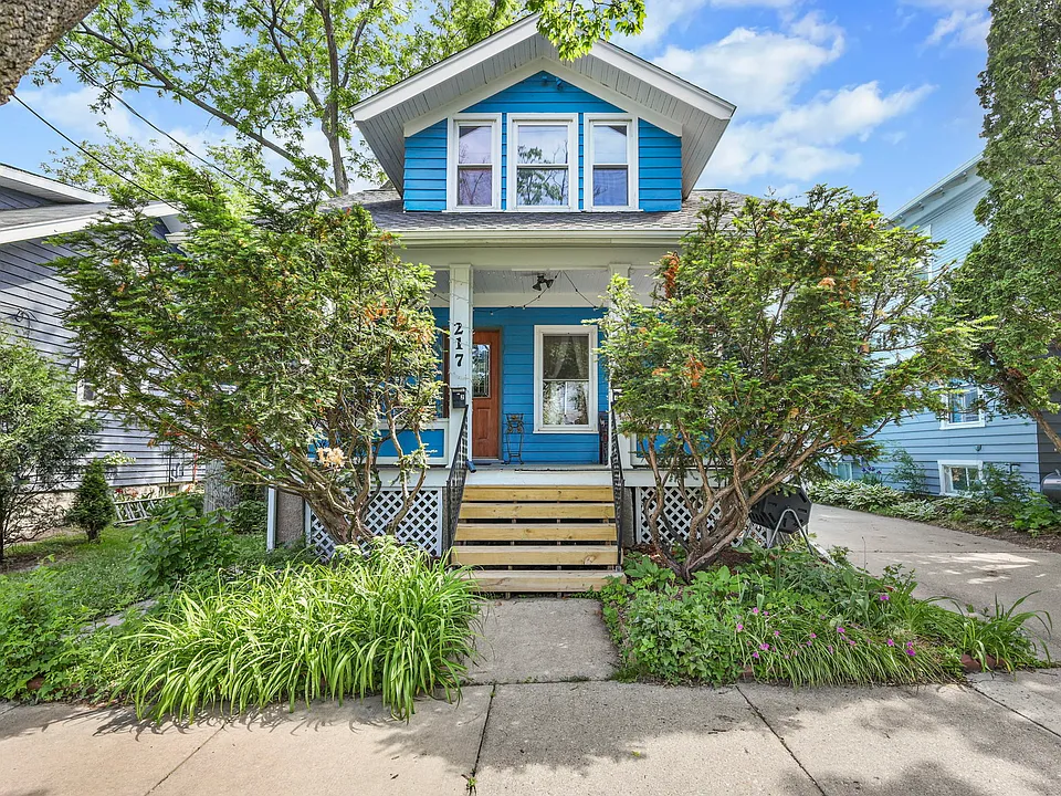 217 N 6th St #2