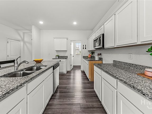 4th image of 135 Ingle Drive