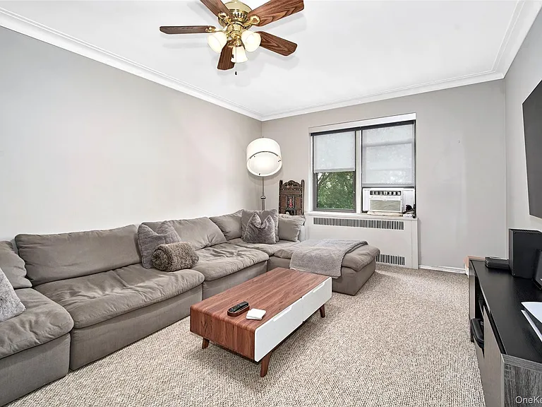 2 Greenridge Ave #3C — Photo 3