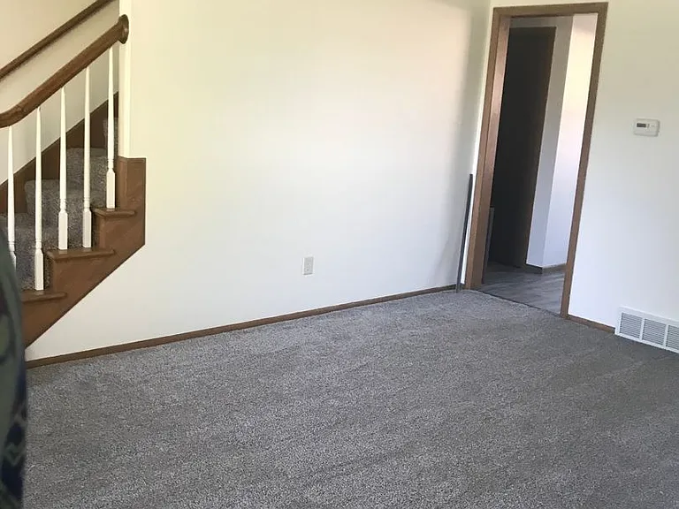 734 Fairwood Dr — Photo 3