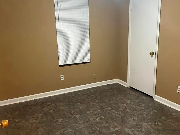 5133 Galbraith Cir — Photo 33
