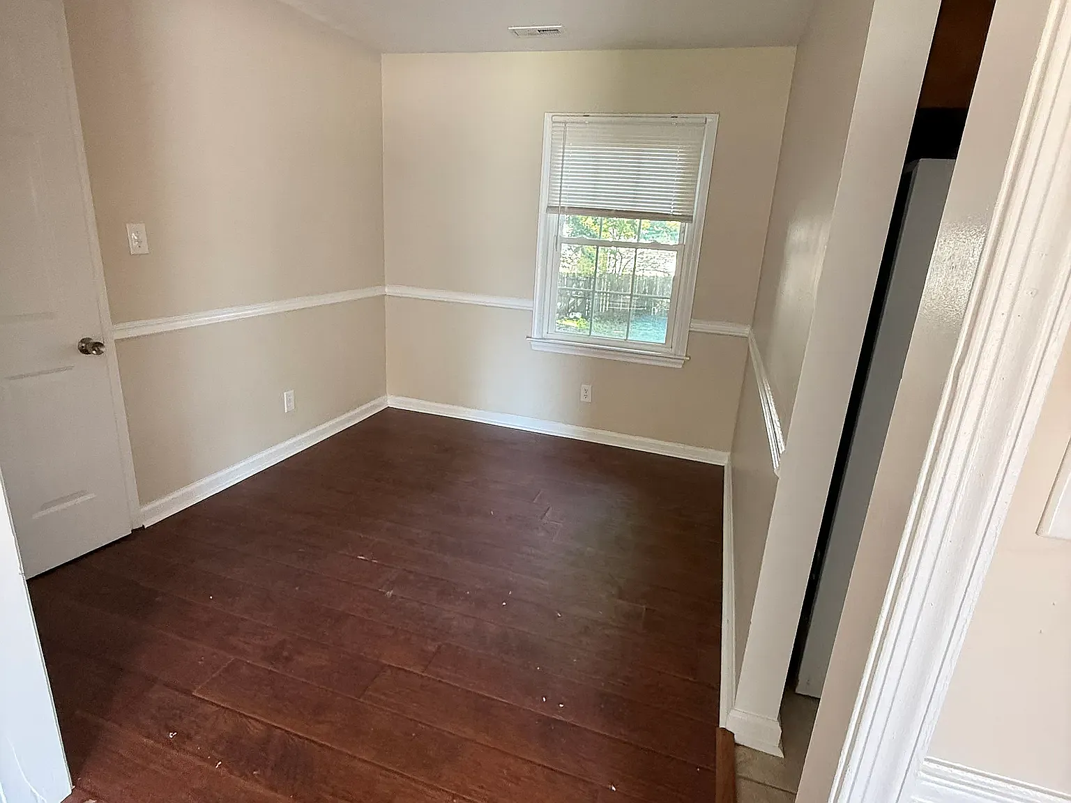 3 bed, 1.5 bath, 1288 sqft, $1,495 — Photo 4