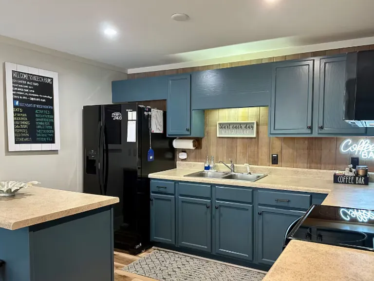 220 Charter Hills Rd #B4 — Photo 4
