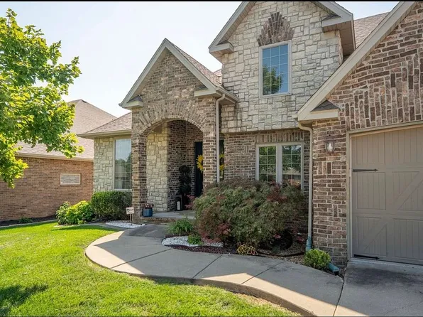 3206 W Knob Hill St, Springfield, MO 65810