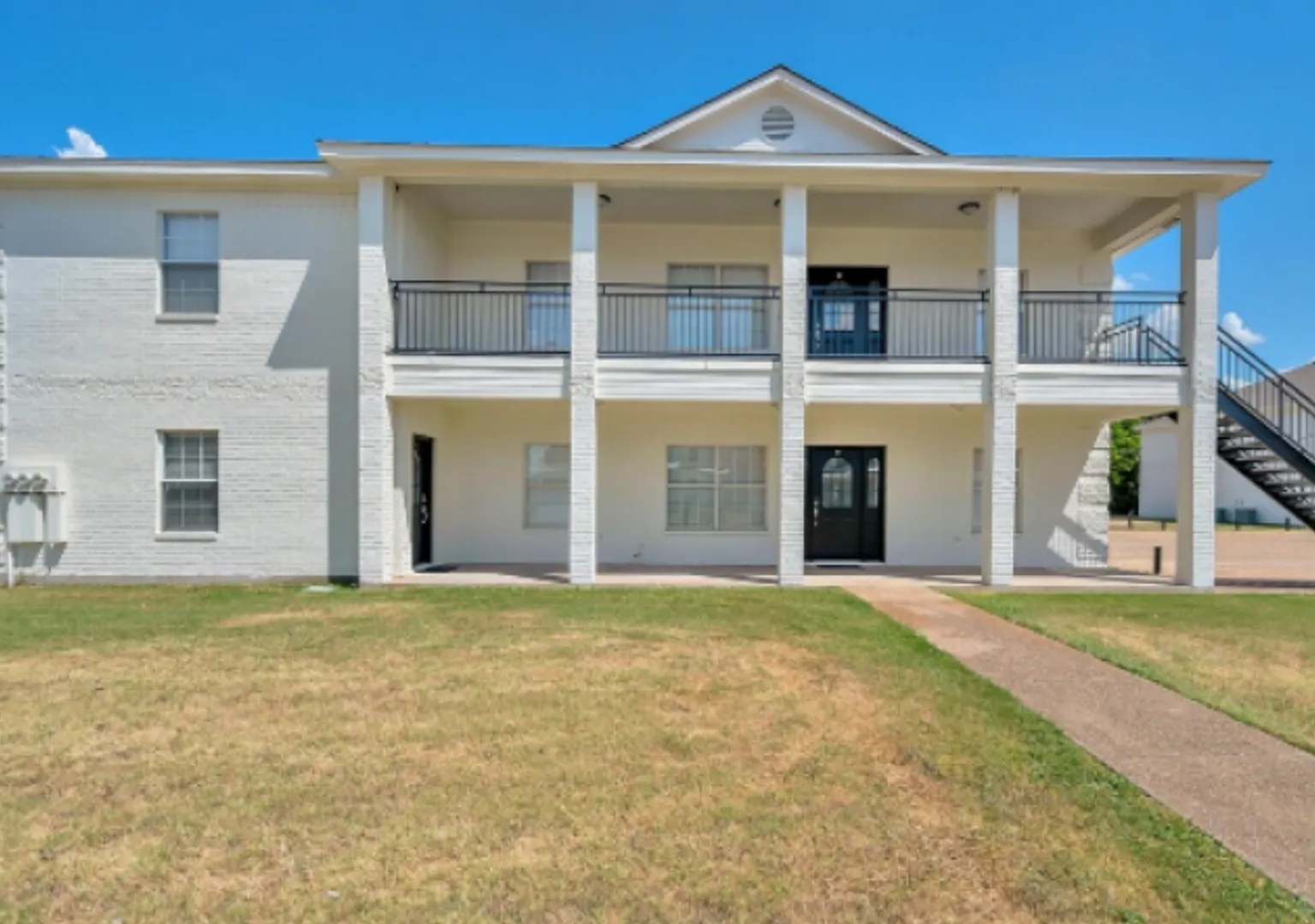 4 bed, 1764 sqft, $475 — Photo 1