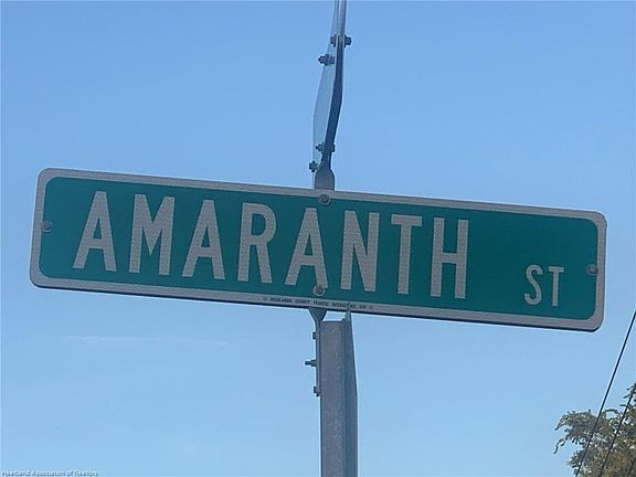 5th image of 914 Amaranth St