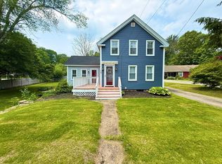 59 Brookfield Rd, Sturbridge, MA 01518