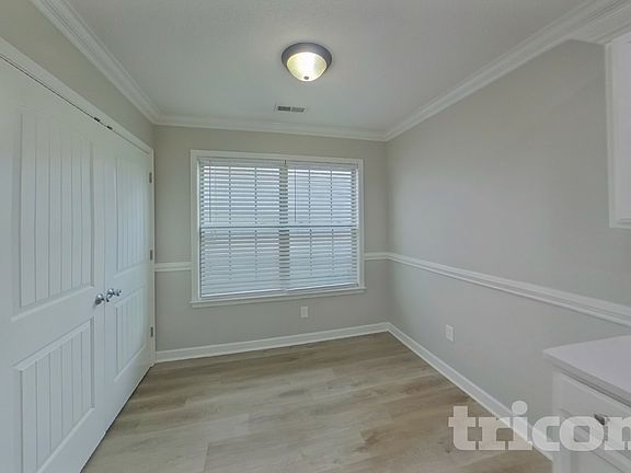 4th image of 213 Dellwood Dr
