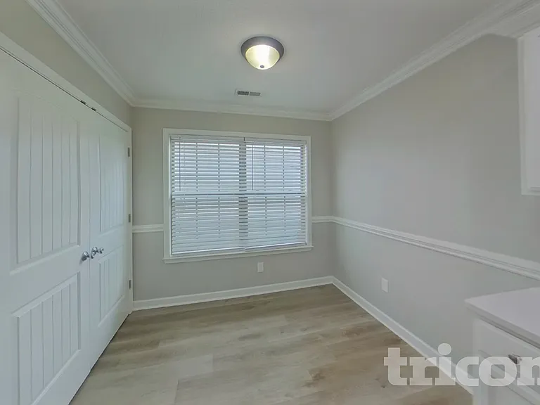 213 Dellwood Dr — Photo 4