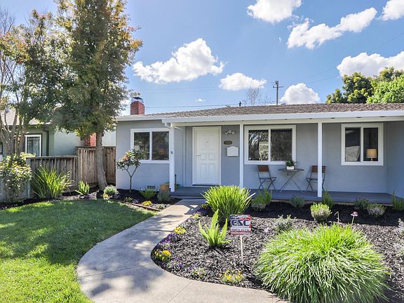4th image of 2392 Boxwood Dr