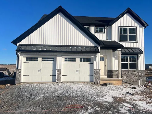 227 Randolph Dr, Elizabethtown, PA 17022