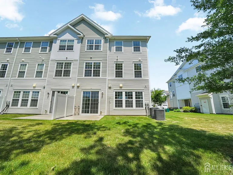 228 Park Ln — Photo 25