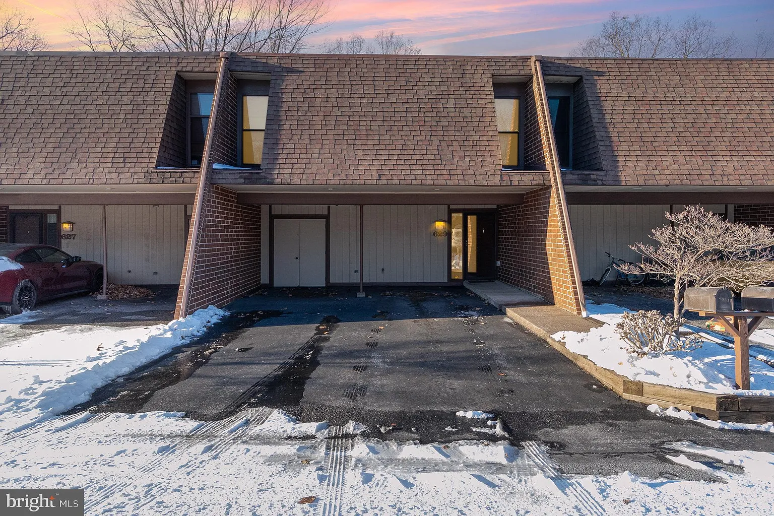 629 Cedar Ridge Ln photo 1