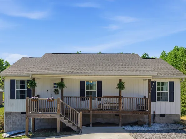 3587 Colston Ln, Tunnel Hill, GA 30755