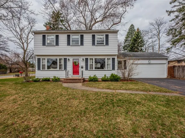 556 Wimbledon Rd, Rochester, NY 14617