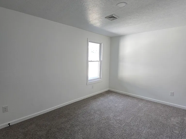 817 E Bowman St #2 — Photo 9