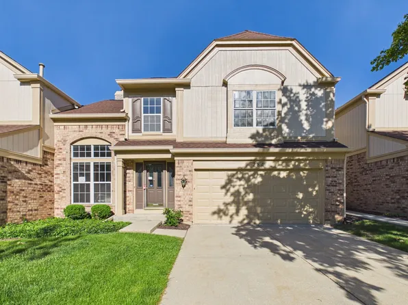 284 Lorraine Cir, Bloomingdale, IL 60108