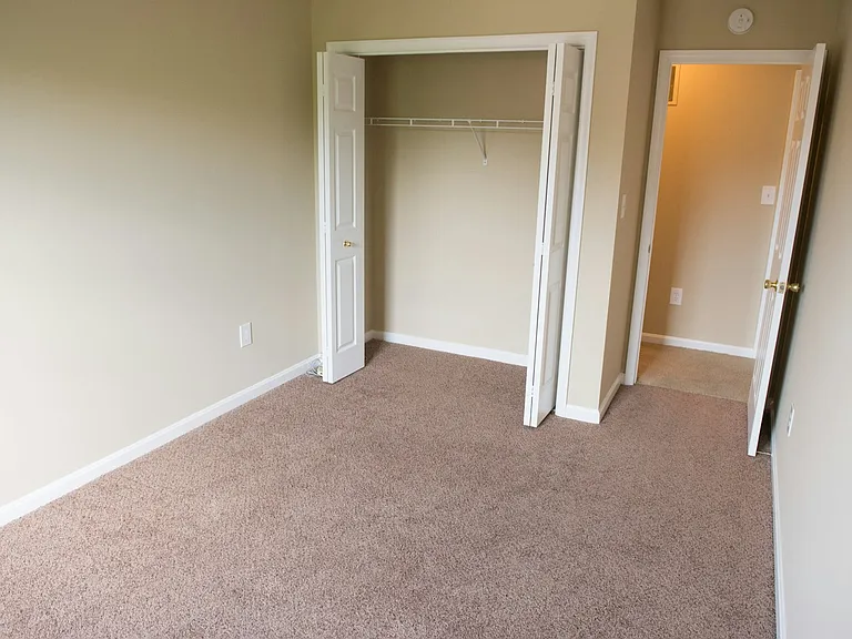 173 Royalty Cir — Photo 29
