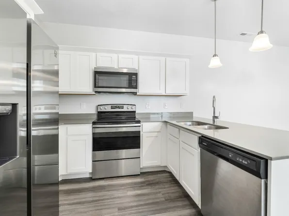 13528 S Commodus Dr #L302, Riverton, UT 84065