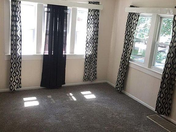 5th image of 3340 Osler Ave