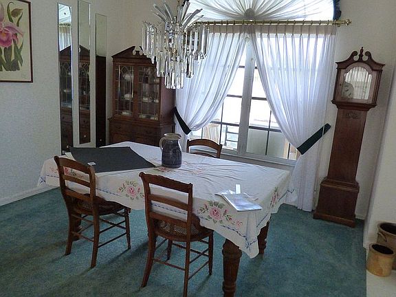 5th image of 2924 Caribbean Dr