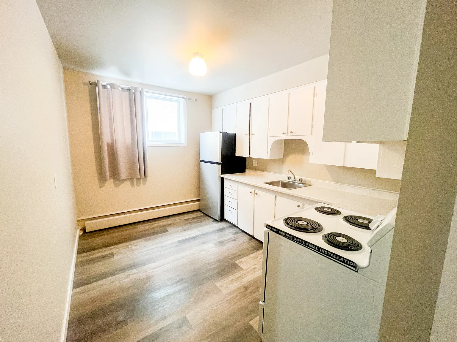 Rae 4030 — Photo 1