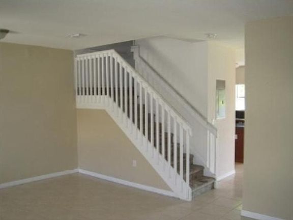 5th image of 3019 SE 15th Ave #3019