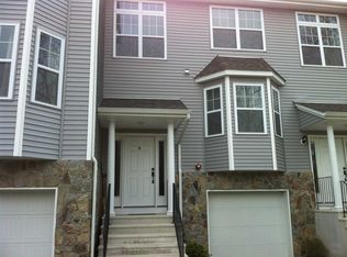 4 Doe Trl, Wappingers Falls, NY 12590